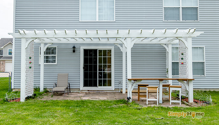 Freestanding pergola